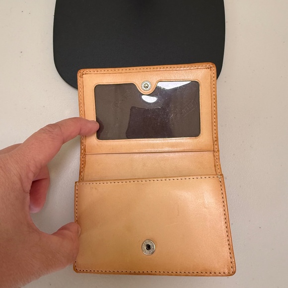 Coach Signature Vachetta Card Holder - Picture 4 of 7